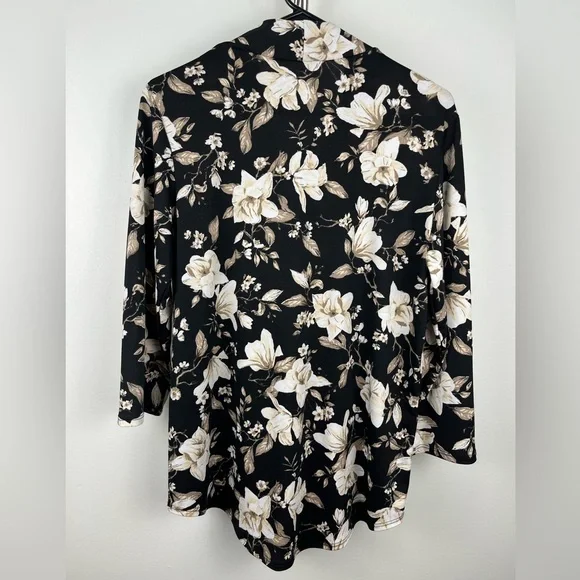 Clientele Floral V-Neck Blouse Black & Cream Print Women’s Size Medium - Picture 2 of 6